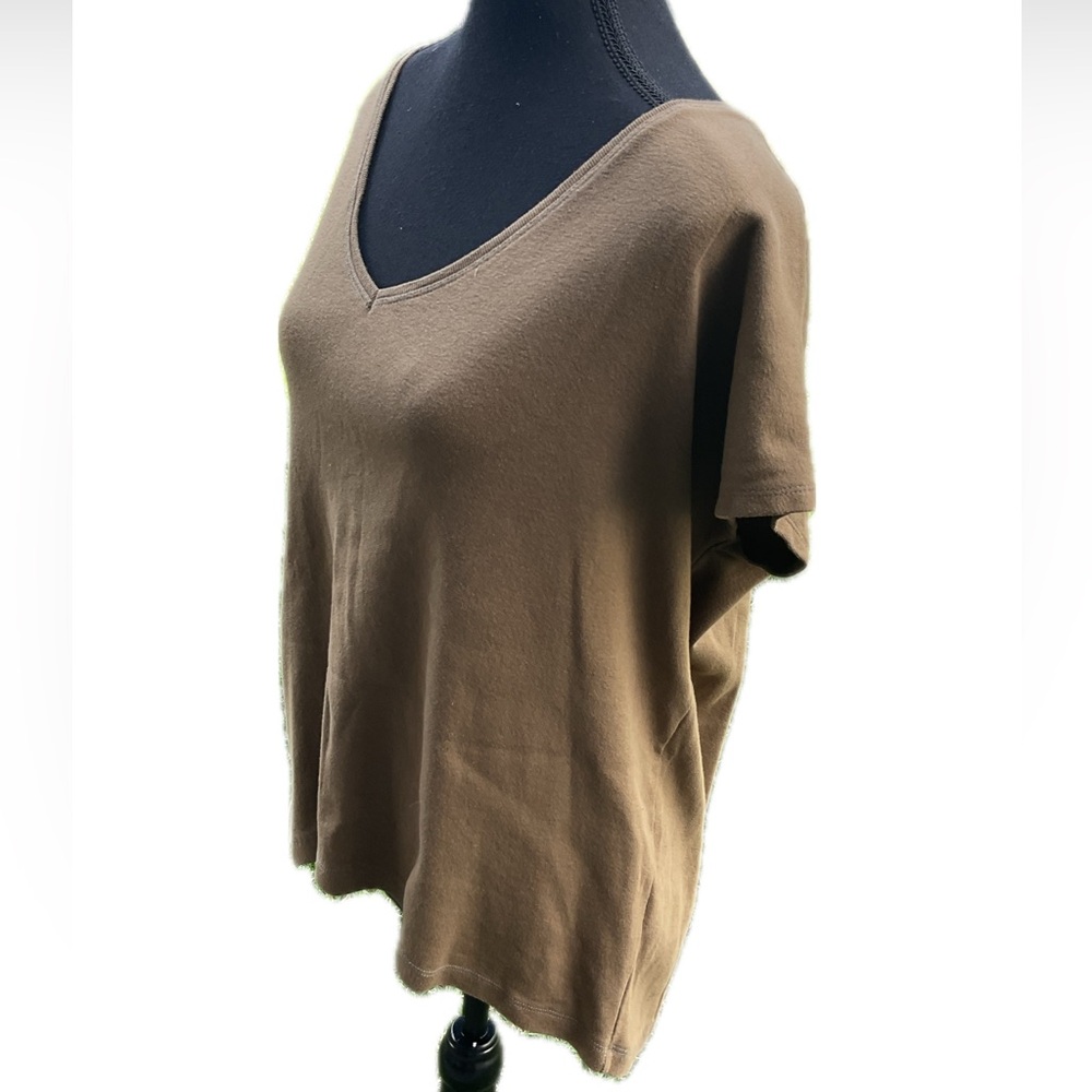 Oxford Olive Short Sleeve Roomy Tee with Hi - Low Hem